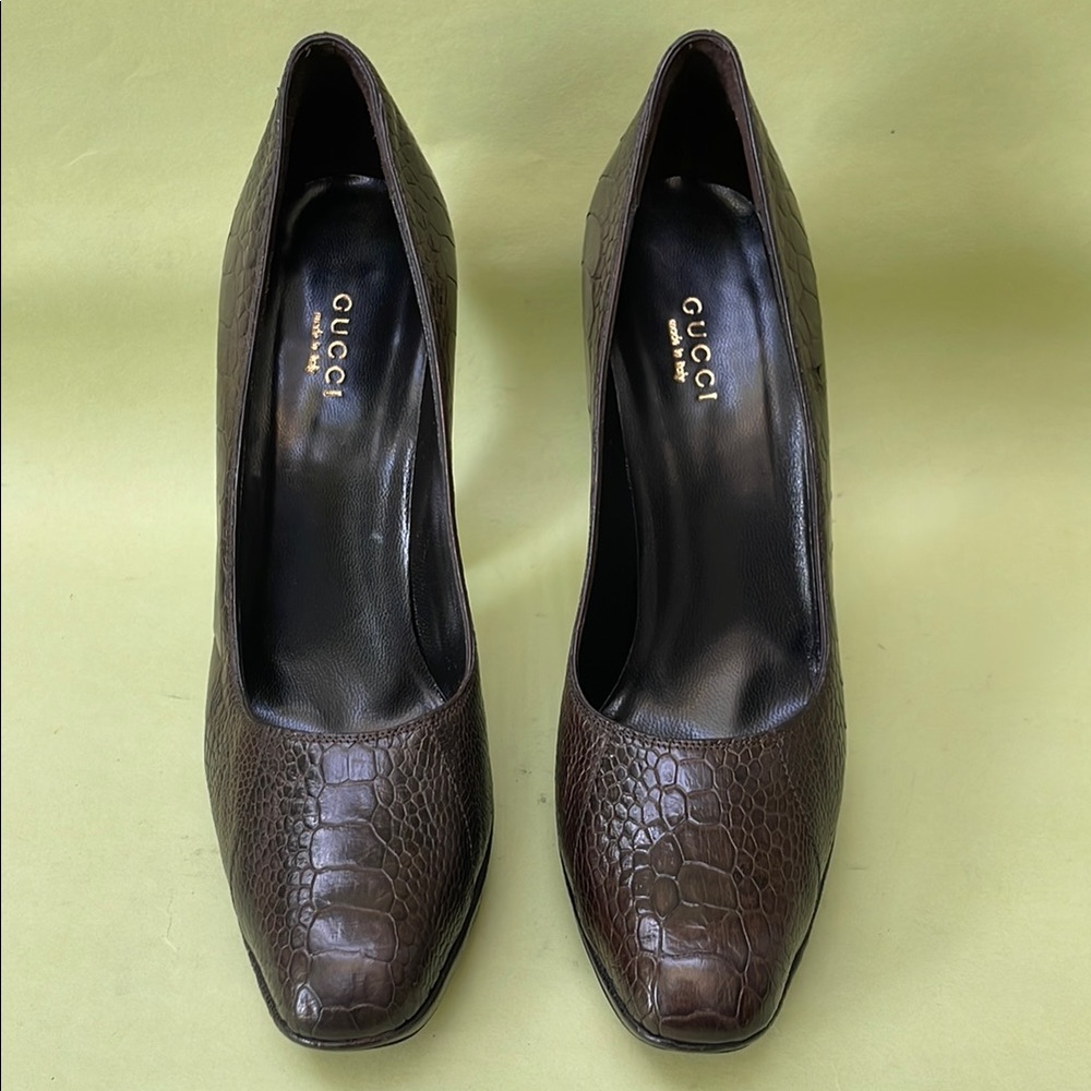 New Gucci Dark Brown Alligator/Leather Heels Elegant Design - Picture 4 of 13